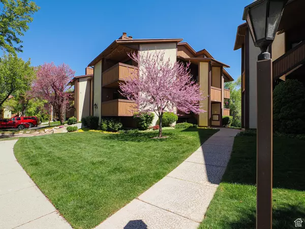 Midvale, UT 84047,6847 S COUNTRYWOODS CIR #E18