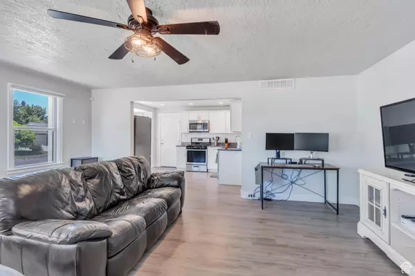 Midvale, UT 84047,84 W WASATCH ST S