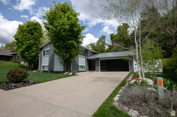 South Ogden, UT 84405,5716 S MAPLEWOOD DR E