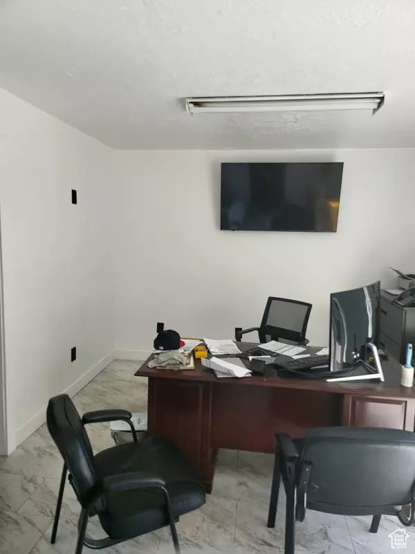 Salt Lake City, UT 84119,1605 W 2100 S