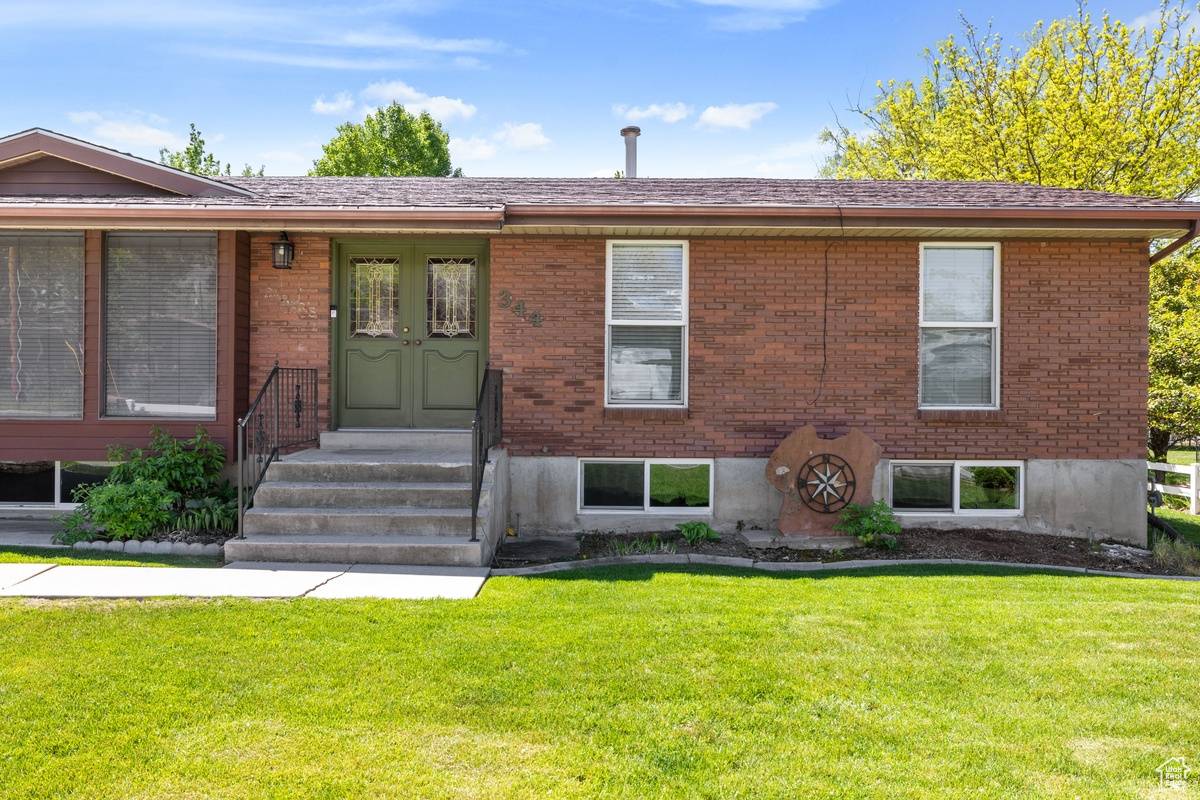 Pleasant Grove, UT 84062,344 E 900 N