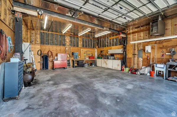 Sandy, UT 84094,9692 S MUMFORD DR