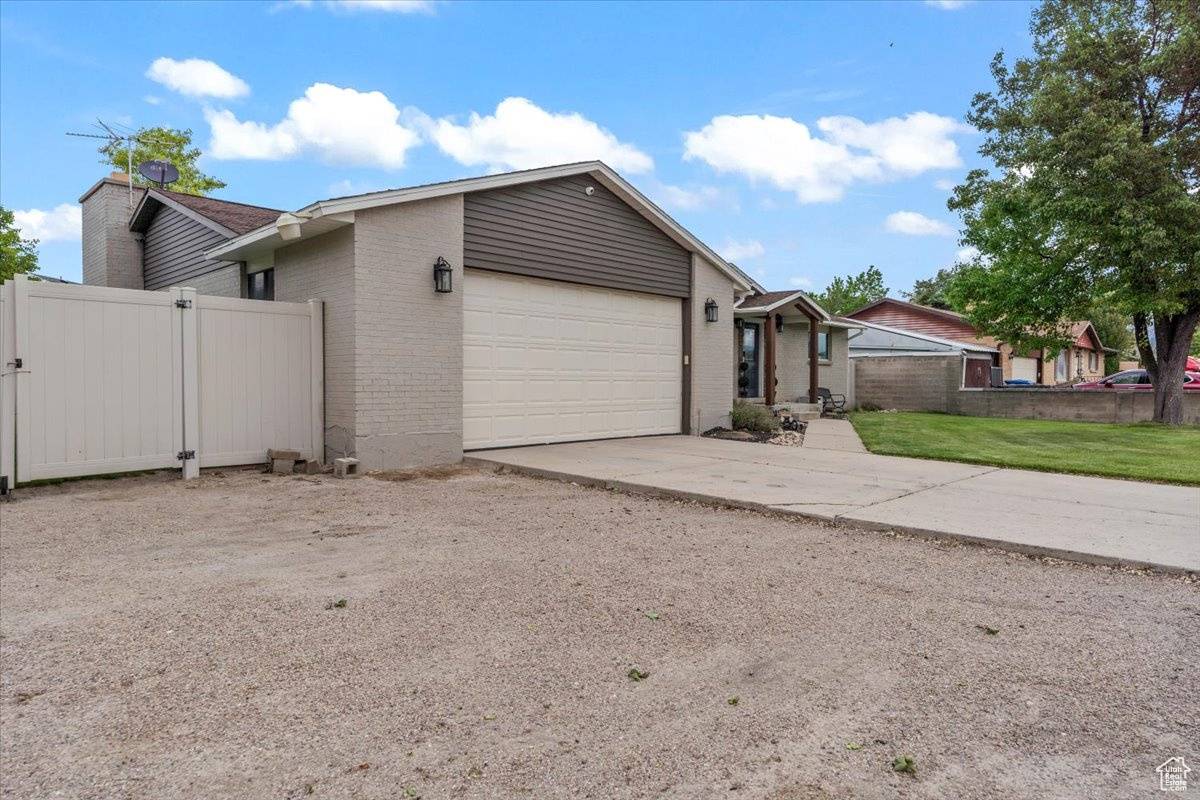 Taylorsville, UT 84129,2250 W TIERRA ROSE DR