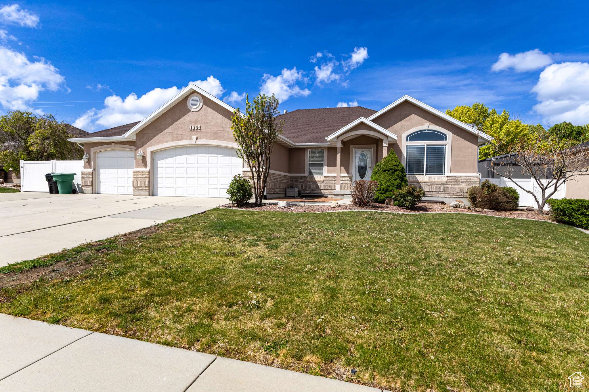 West Jordan, UT 84081,4902 W PINE LAUREL LN
