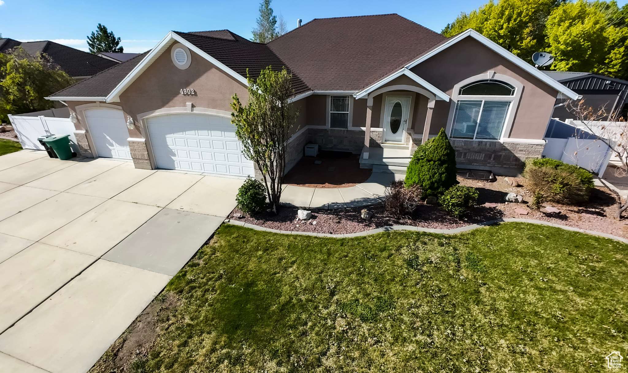 West Jordan, UT 84081,4902 W PINE LAUREL LN