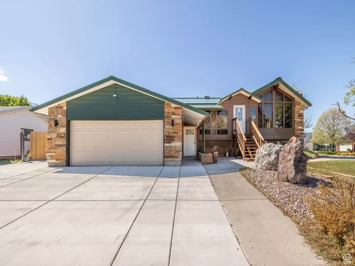 Sandy, UT 84092,1456 E LONGDALE DR S