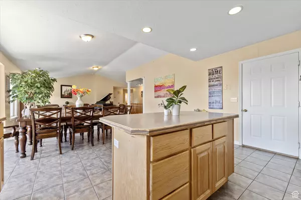 Layton, UT 84040,1444 E 2400 N