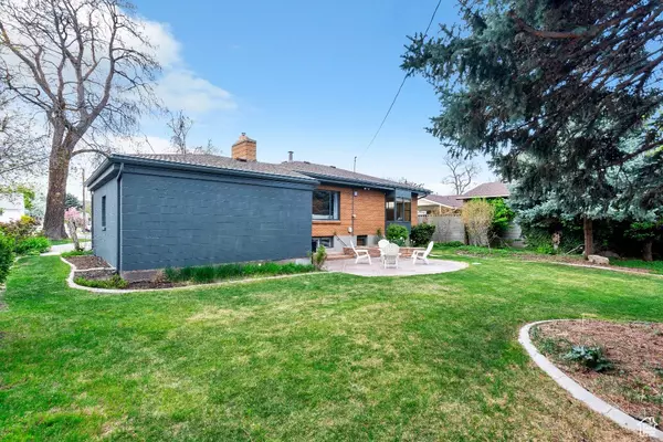 Murray, UT 84107,6087 S 520 E