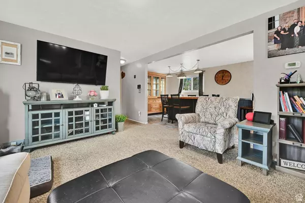 Syracuse, UT 84075,1435 VALERIE DR