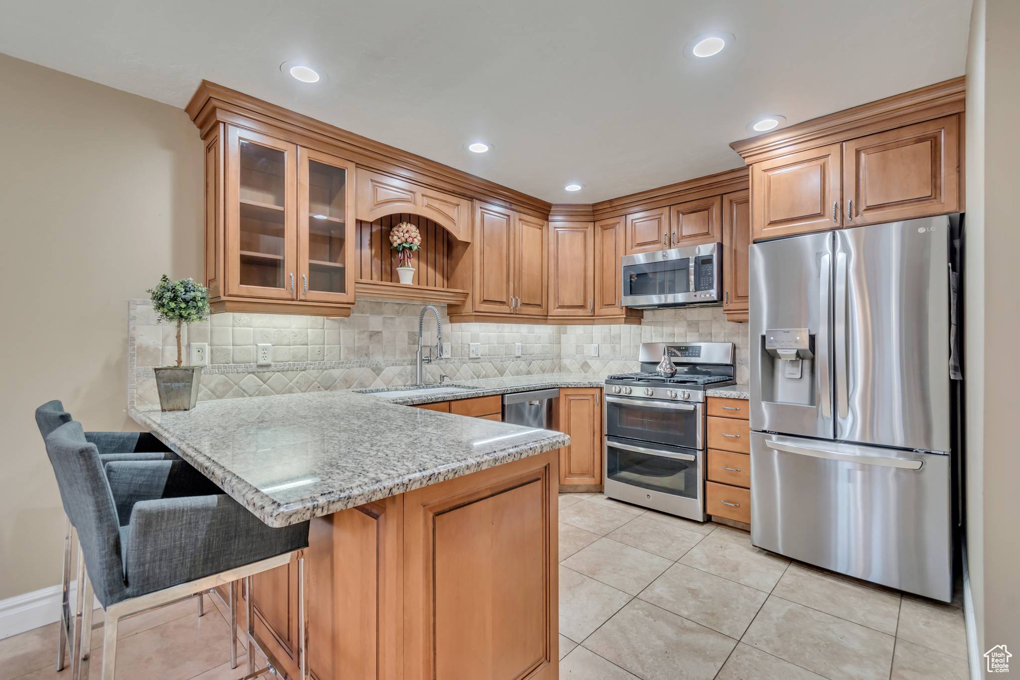 1576 E 6430 S, Salt Lake City, UT 84121