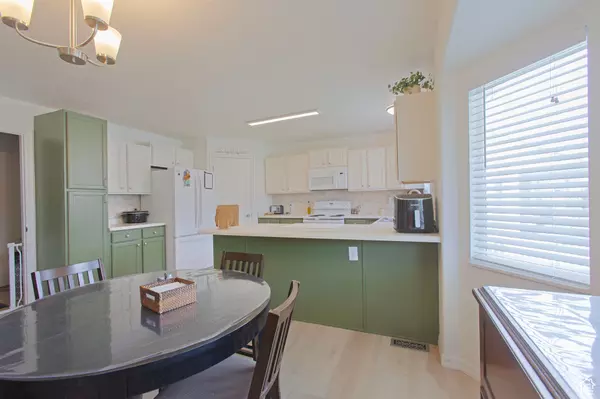 Eagle Mountain, UT 84005,2058 E WEEPING WILLOW WAY