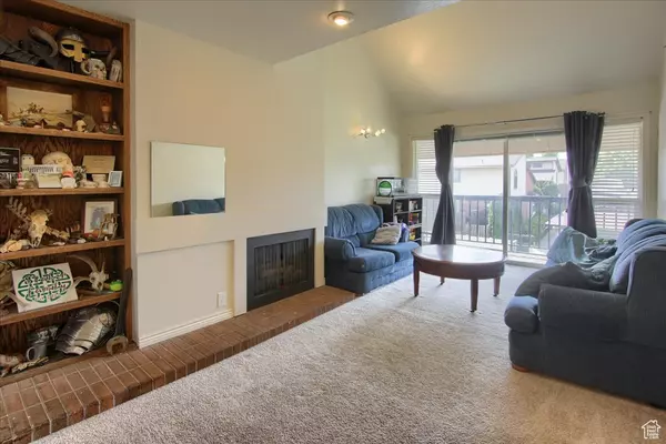 Ogden, UT 84403,1091 COUNTRY HILLS DR #306