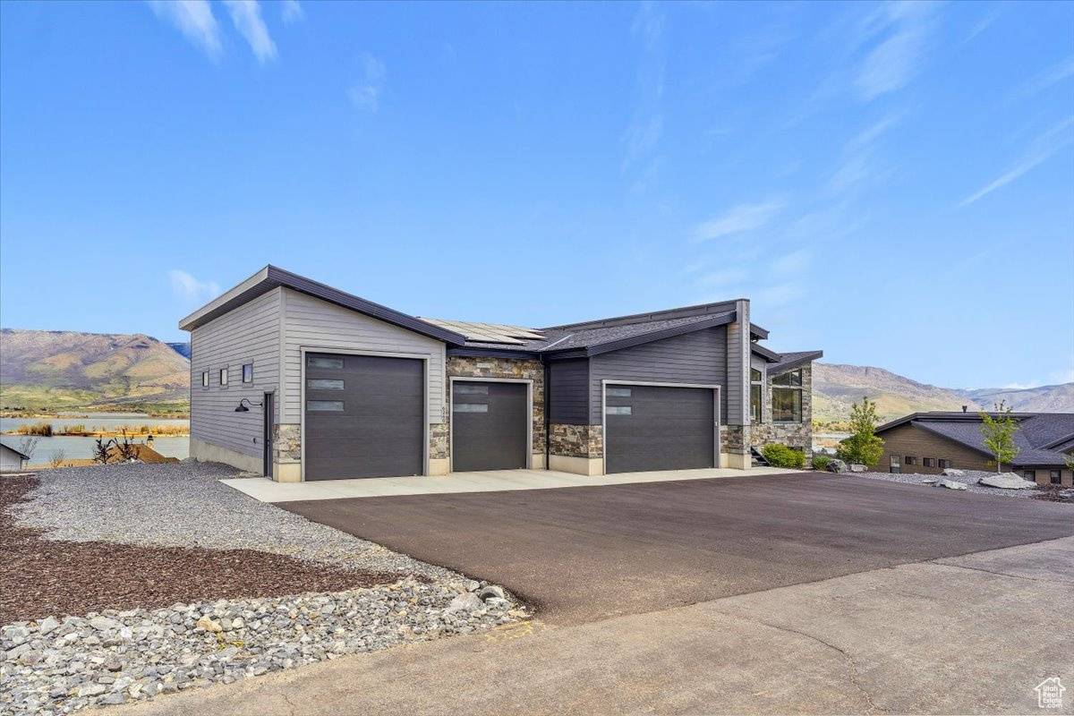 Huntsville, UT 84317,6260 E HAWKS LN