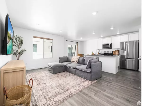 Saratoga Springs, UT 84045,944 E JACK DR