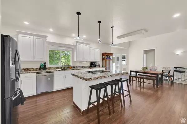 South Ogden, UT 84405,1159 E 5700 S