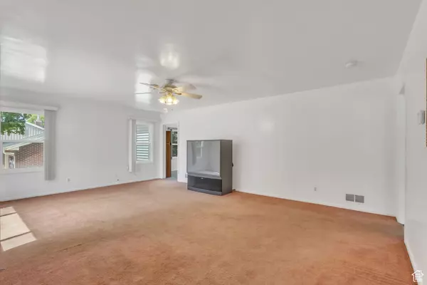 River Heights, UT 84321,459 E 400 S