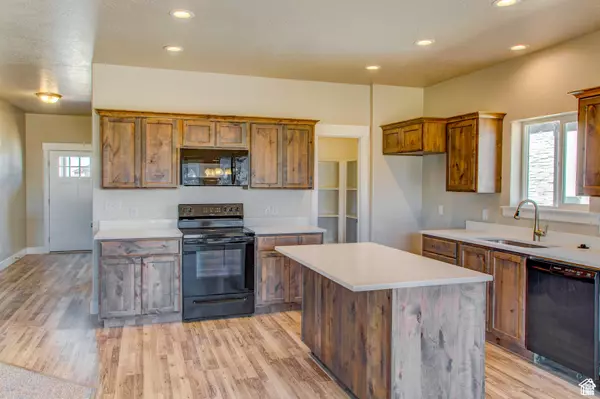 Spanish Fork, UT 84660,2351 E 370 N #06