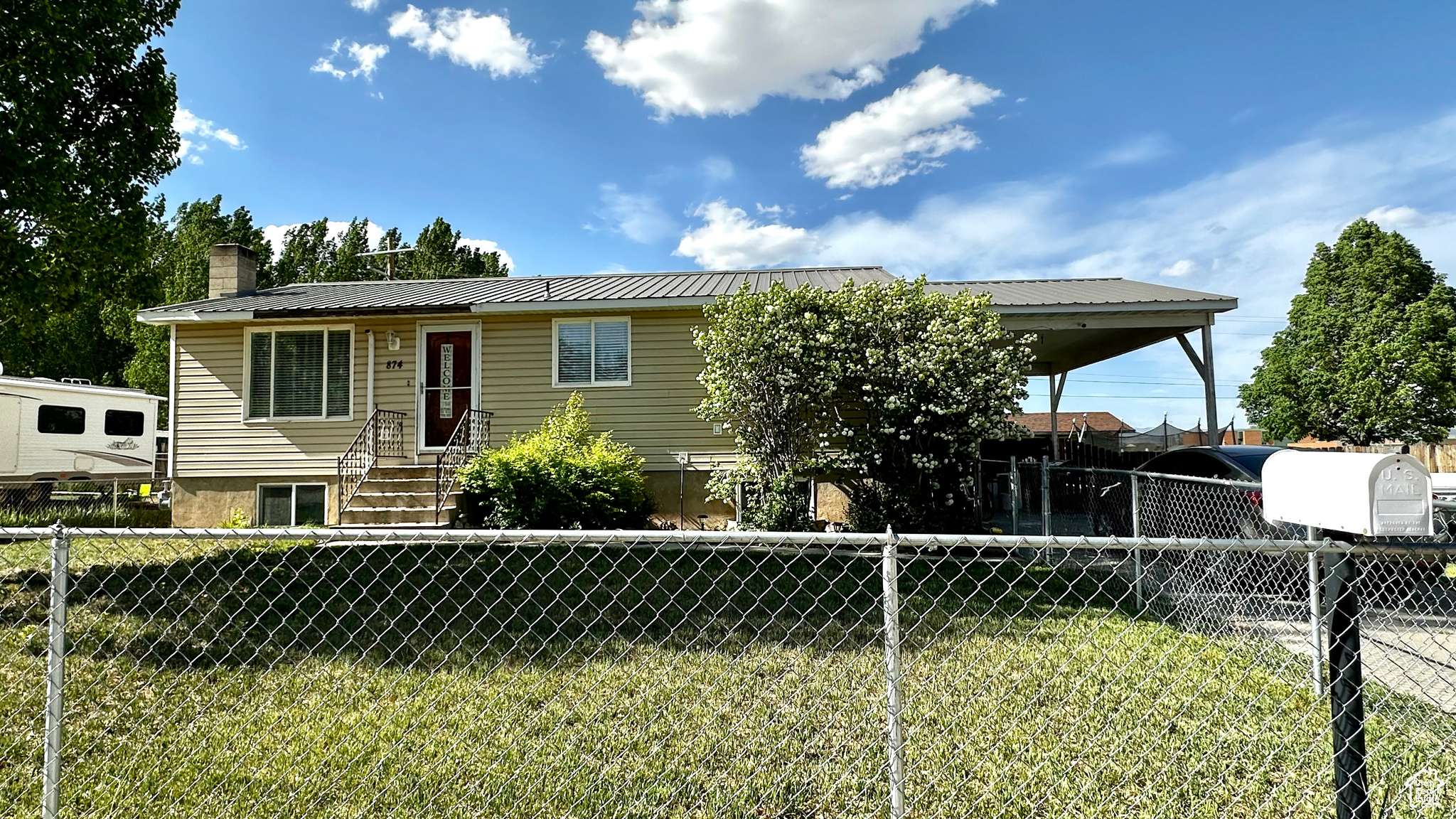 Vernal, UT 84078,874 W 300 S