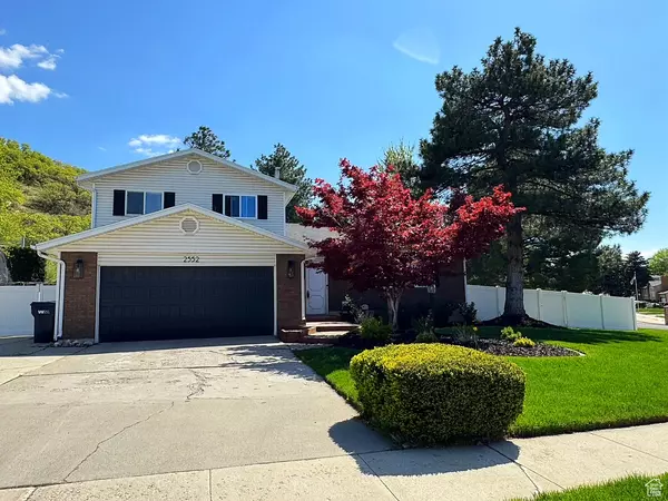 2552 E FOX HUNT DR, Sandy, UT 84092