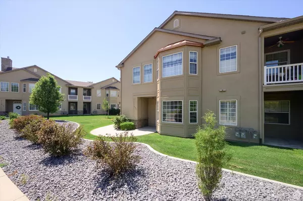 992 N SHETLAND LN W, Farmington, UT 84025