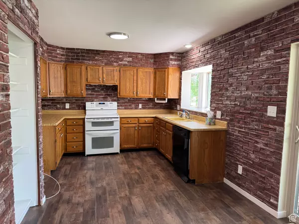 Spanish Fork, UT 84660,876 S 900 E