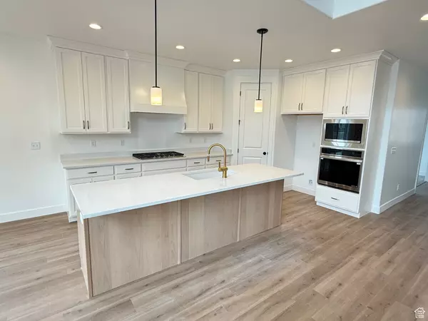 Salem, UT 84653,1004 E 360 N #28