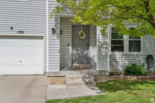 Clinton, UT 84015,1991 N 2225 W