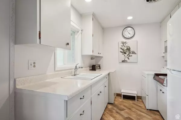 Salt Lake City, UT 84116,631 N 1200 W #A203