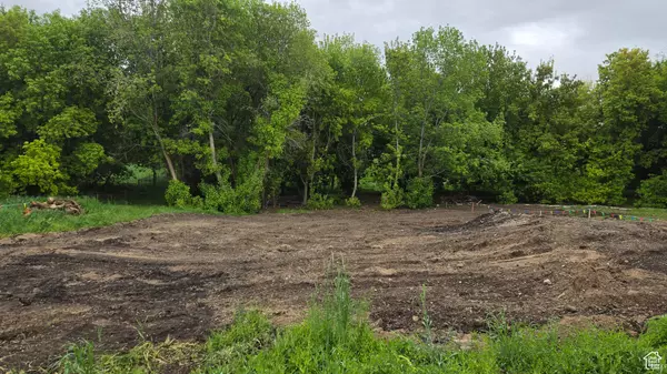 255 S 400 W #1, Hyrum, UT 84319