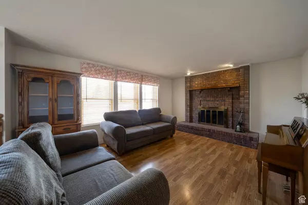 West Point, UT 84015,3189 W 925 N