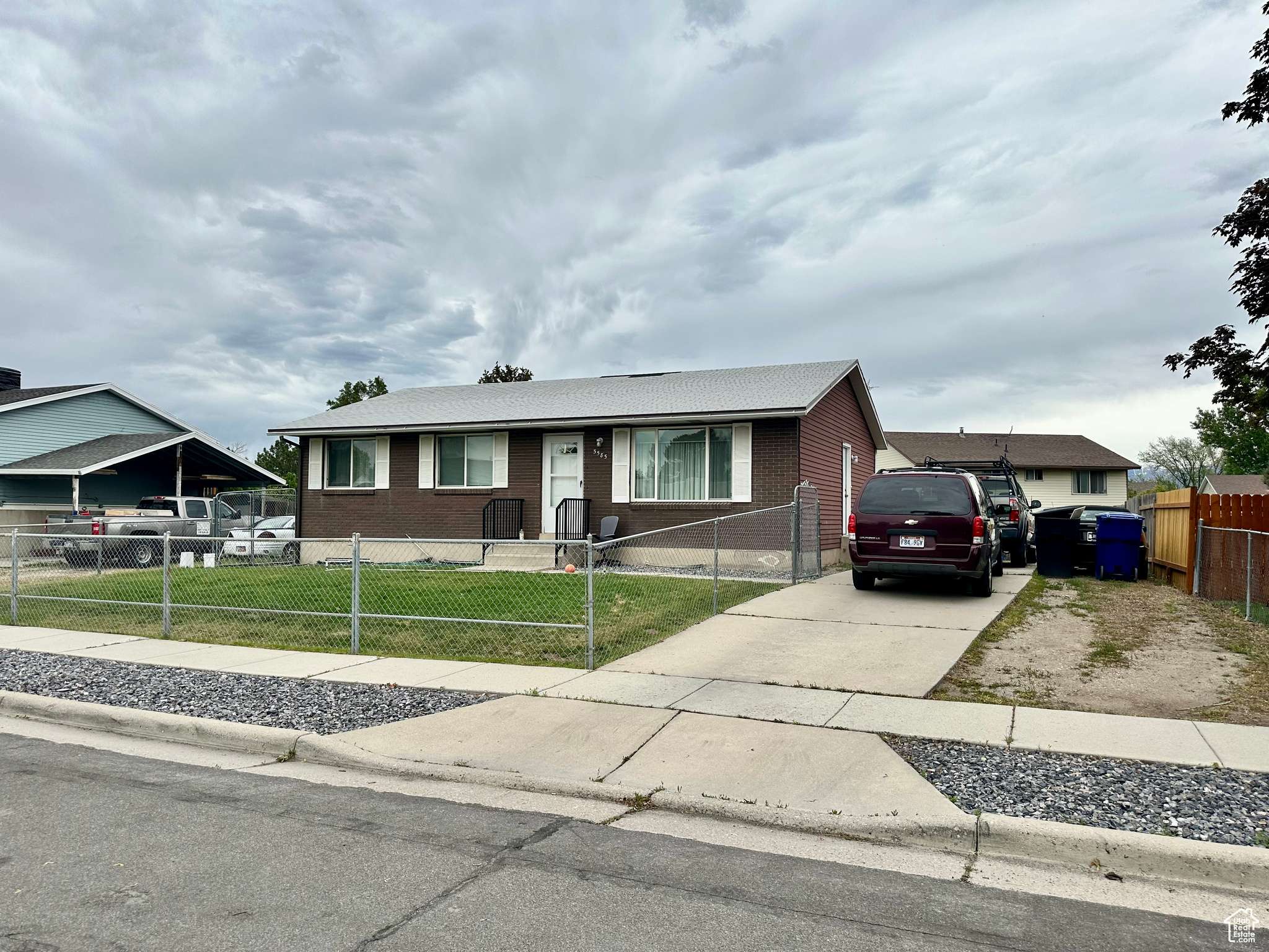 Salt Lake City, UT 84118,5585 S MORNING BREEZE DR