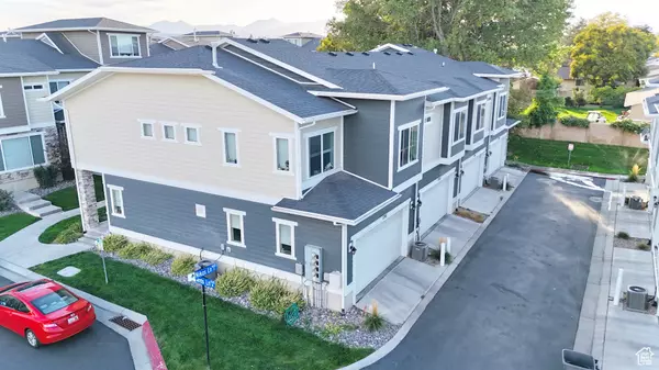 1741 W NIKOS LN, South Jordan, UT 84095