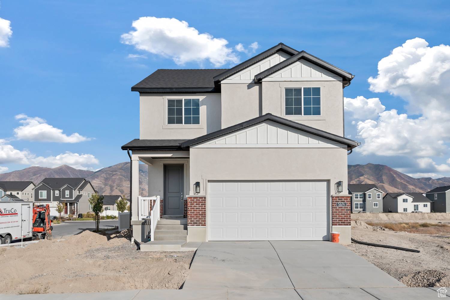 5674 N GRAY HAWK DR, Stansbury Park, UT 84074