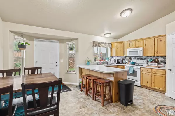 78 N PEACH ST E, Santaquin, UT 84655