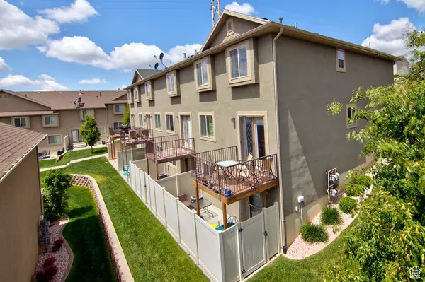 Layton, UT 84040,1852 E WHITETAIL DR N #106