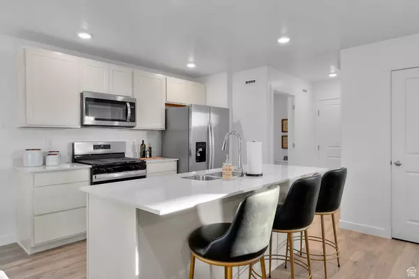 Lehi, UT 84043,4120 N MORAY PLACE DR #1041