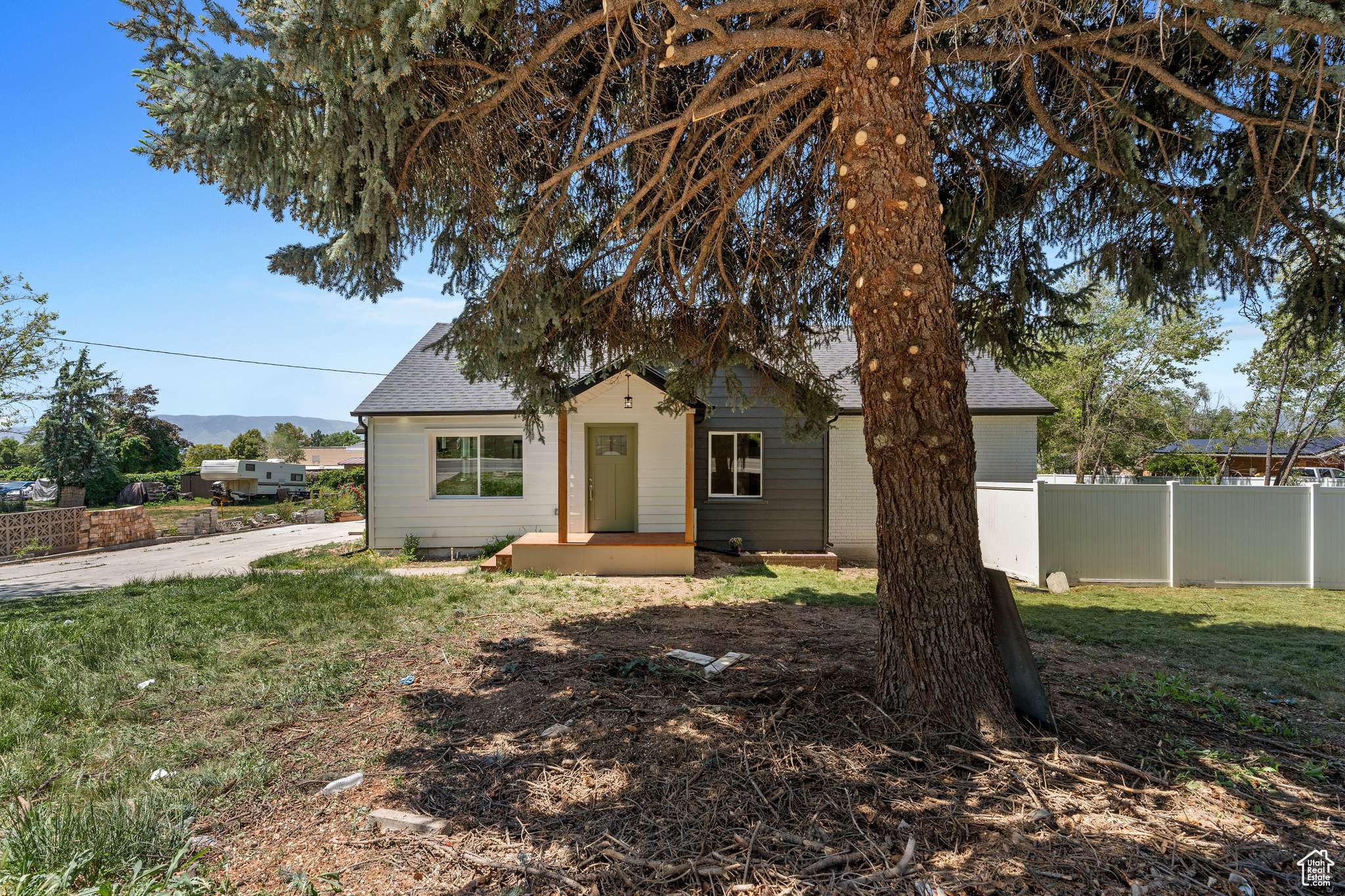 Pleasant Grove, UT 84062,905 N 100 E