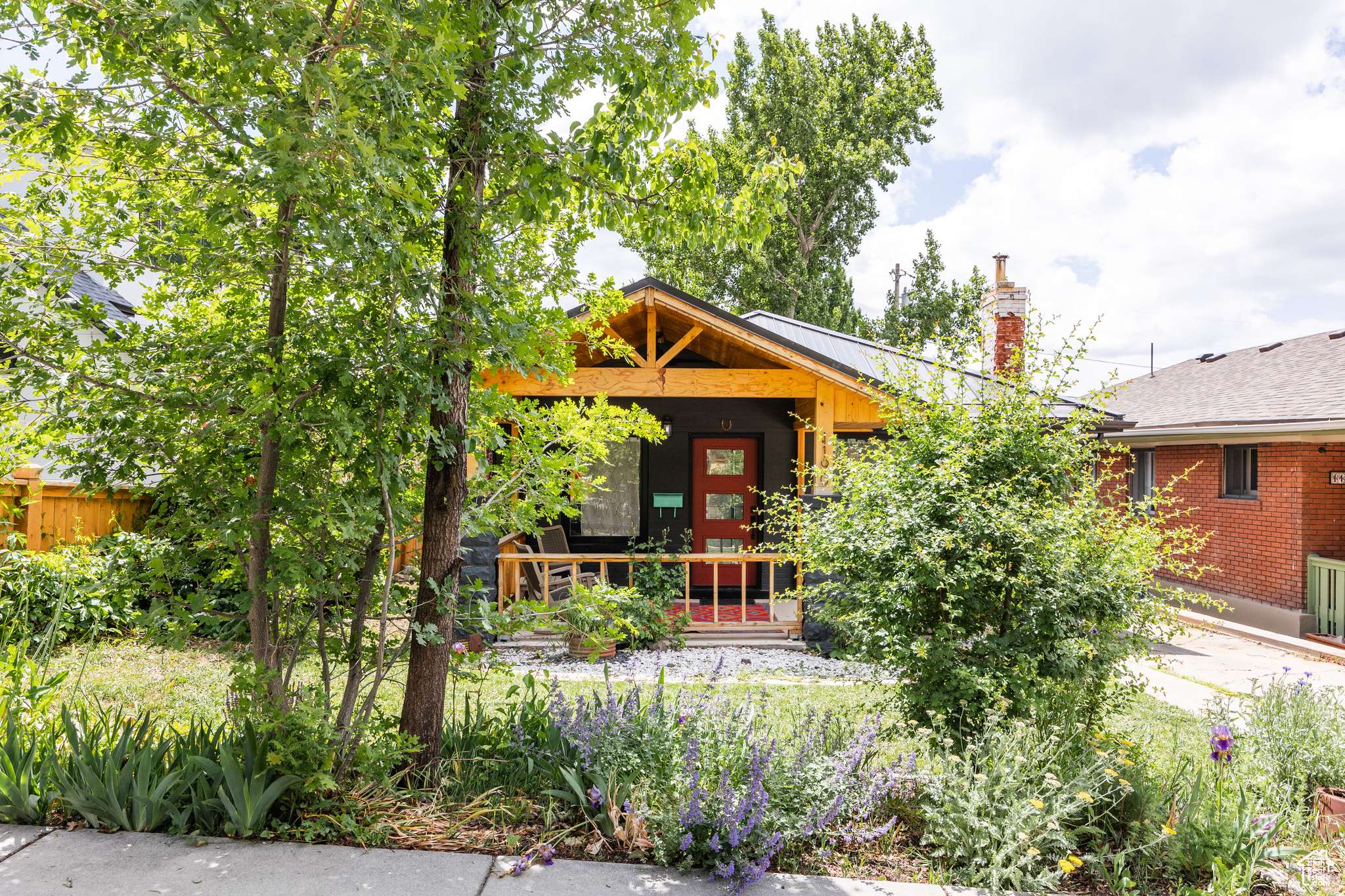 Salt Lake City, UT 84105,1190 E SHERMAN AVE S