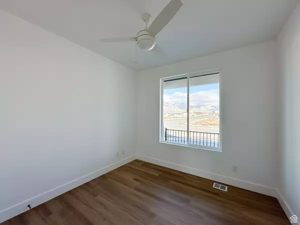 Herriman, UT 84096,6976 W HAZEL OAK CT #226