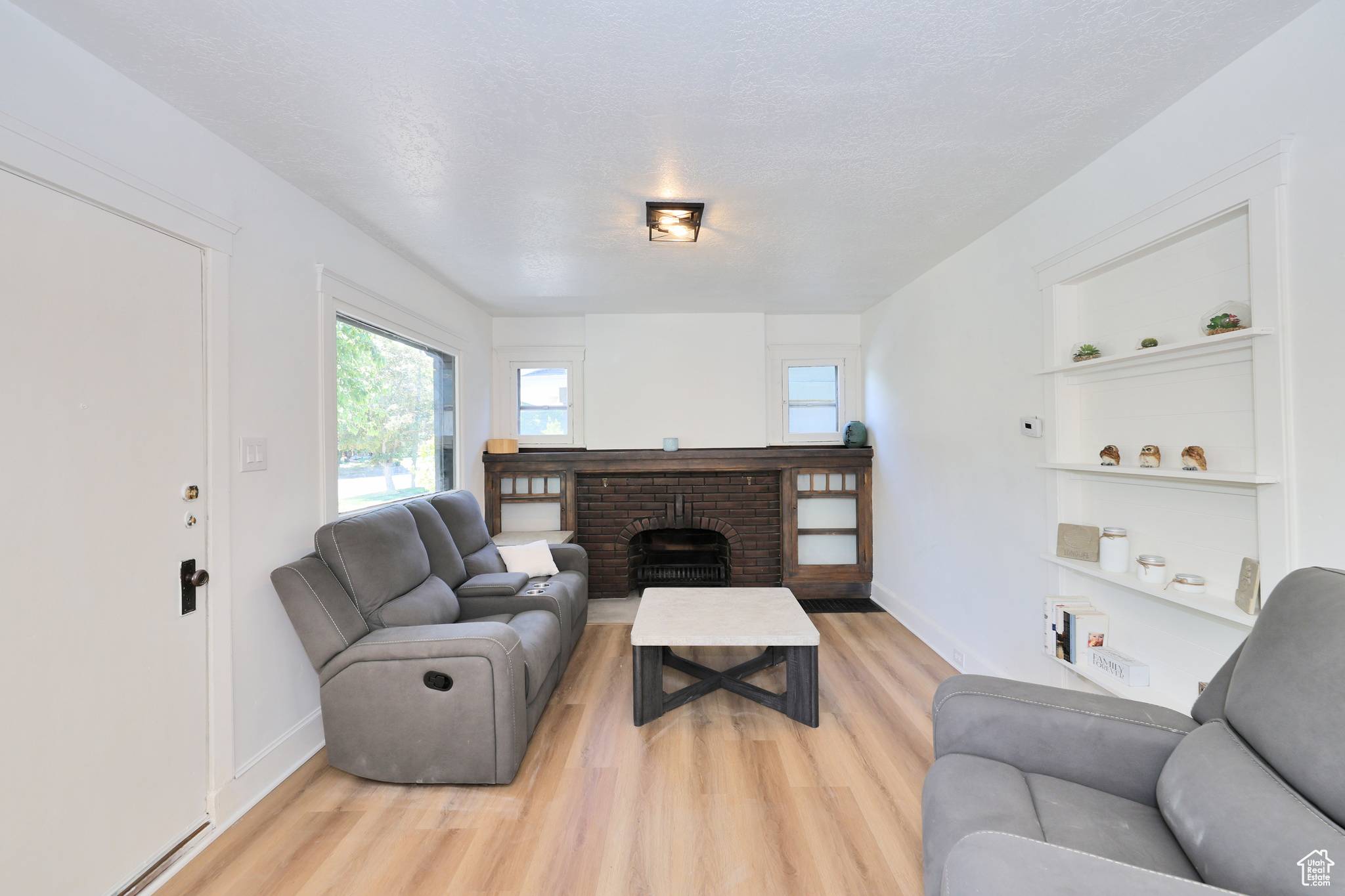 Salt Lake City, UT 84105,557 E CLEVELAND AVE