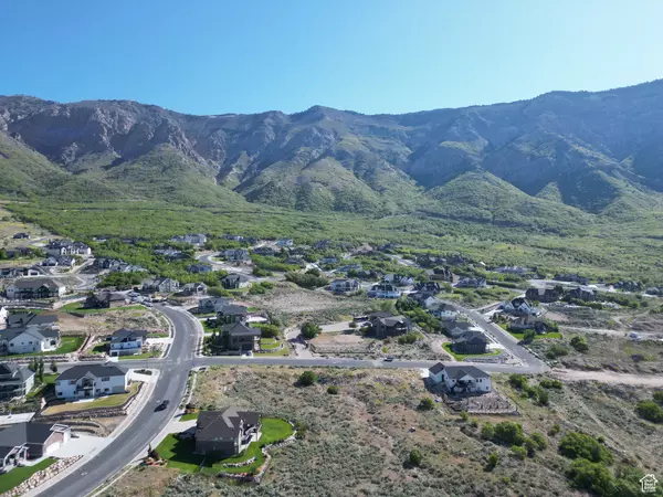 859 E MOUNTAIN RD #17, North Ogden, UT 84414