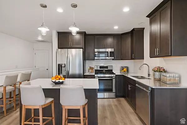 South Jordan, UT 84009,5957 W LAKE AVE