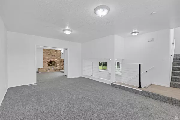 Washington Terrace, UT 84405,181 E 5150 S
