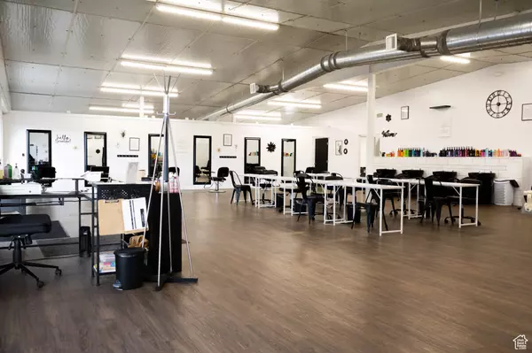 Vernal, UT 84078,630 E MAIN ST