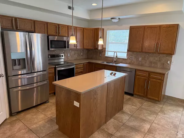 West Jordan, UT 84088,1471 W STONE MEADOW DR