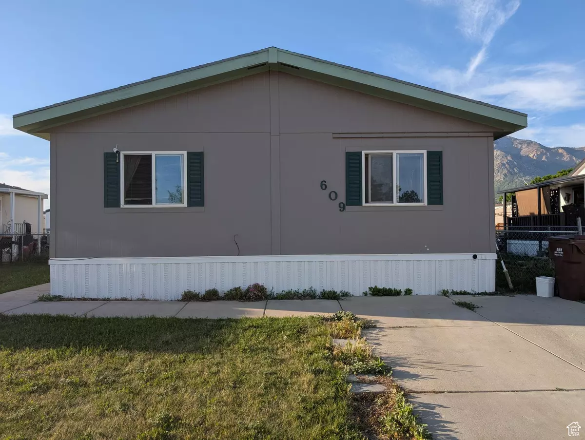 Pleasant View, UT 84404,2491 N HWY 89 #609
