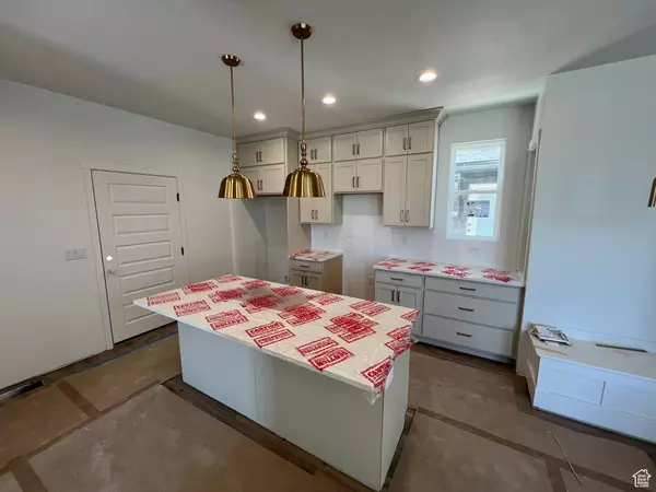 South Jordan, UT 84009,11586 S NIMITZ DR