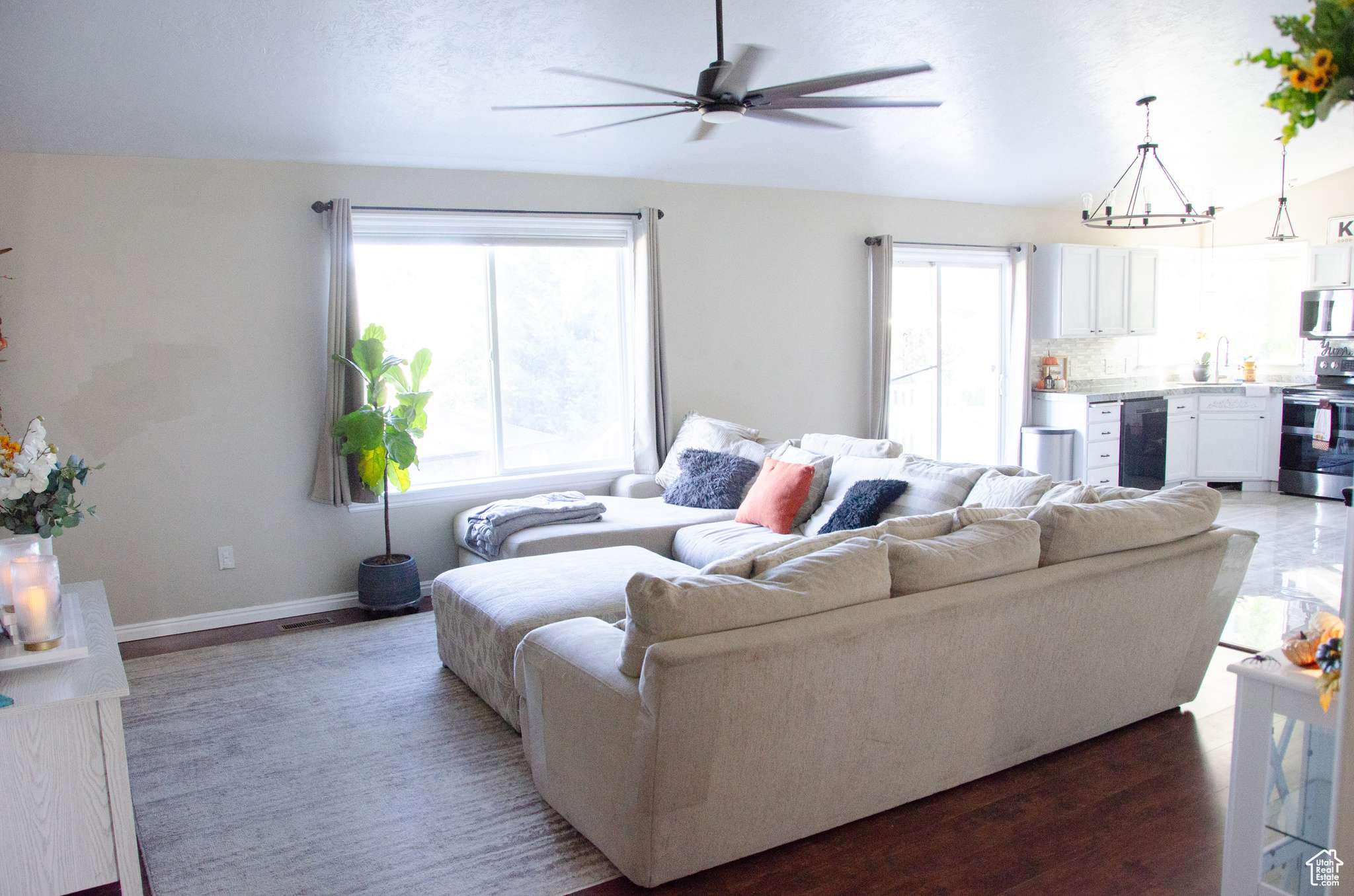 West Jordan, UT 84081,6705 S HIGH BLUFF DR W