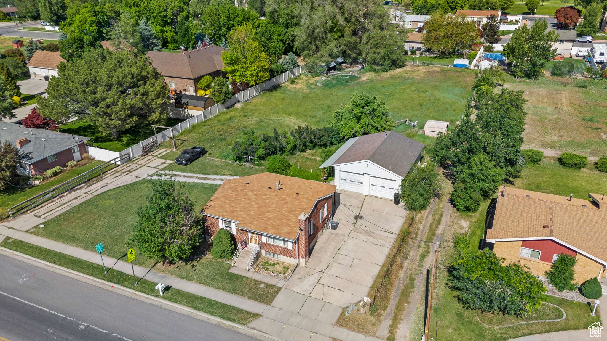 Clinton, UT 84015,2184 N 2000 W
