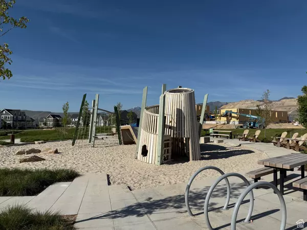 South Jordan, UT 84009,6743 W DOCKSIDER DR #101